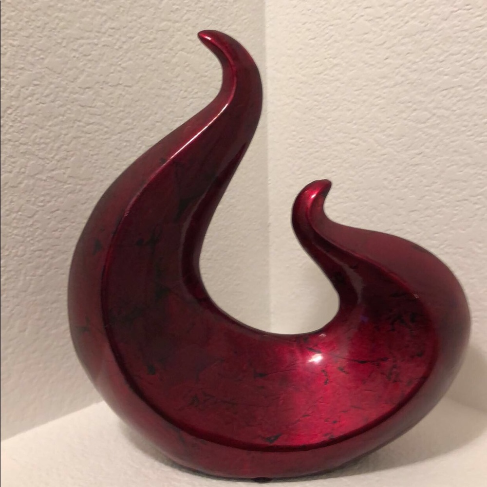 Red vase decor